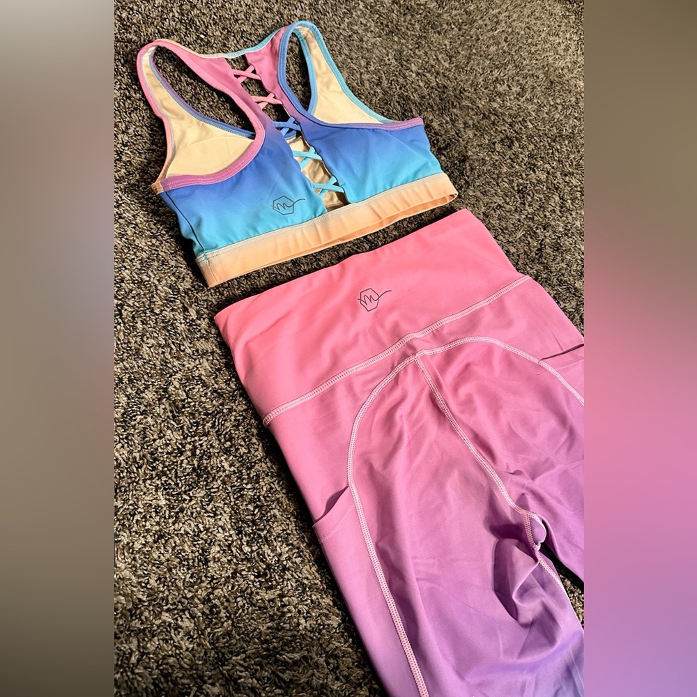 Maven Thread Gradient Ombré Pink and Blue Sports Bra & Leggings - Picture 8 of 8